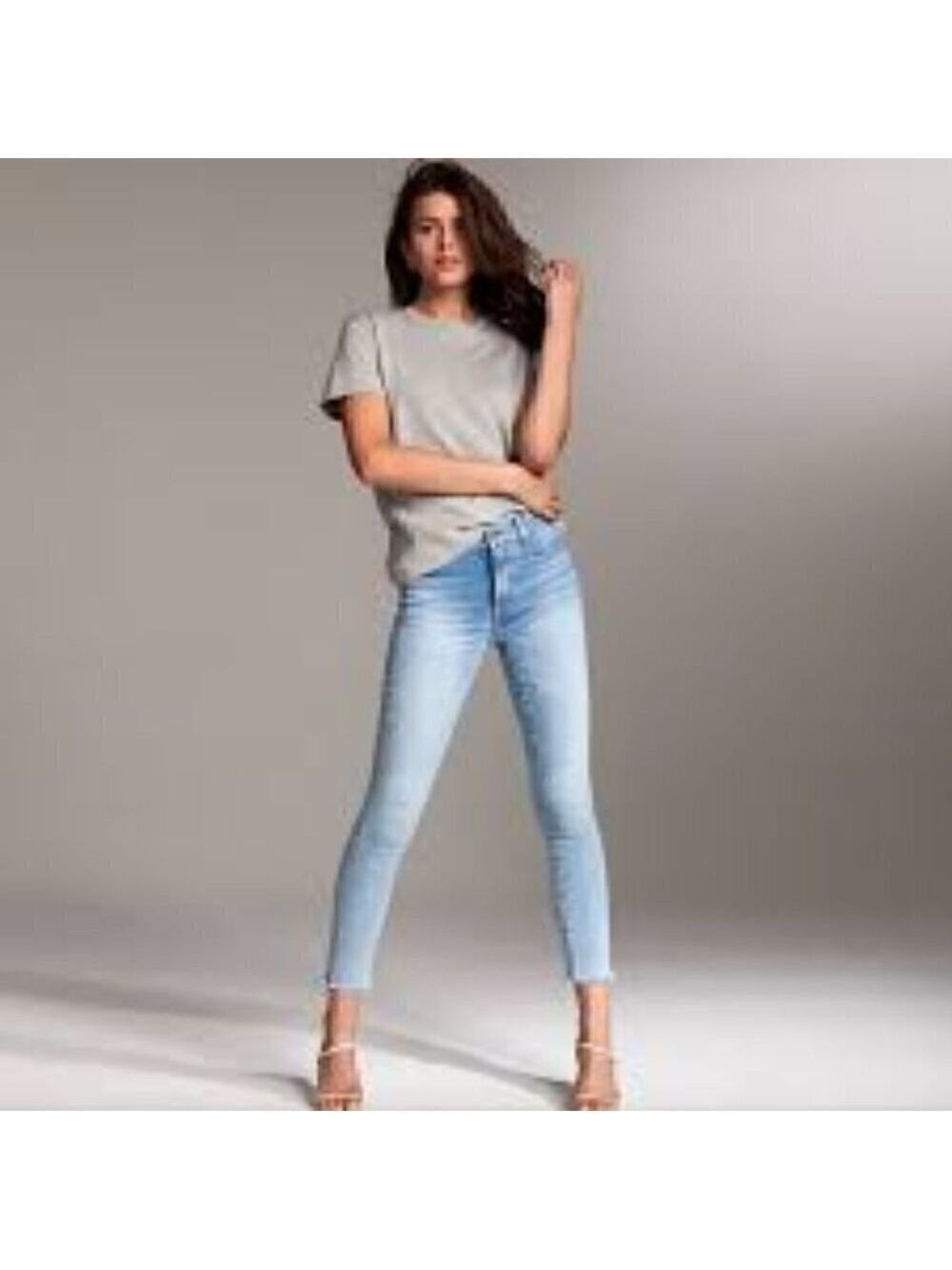 Aritzia Denim Forum Raw Hem The Nico Mid Rise Skinny Crop Size 27
